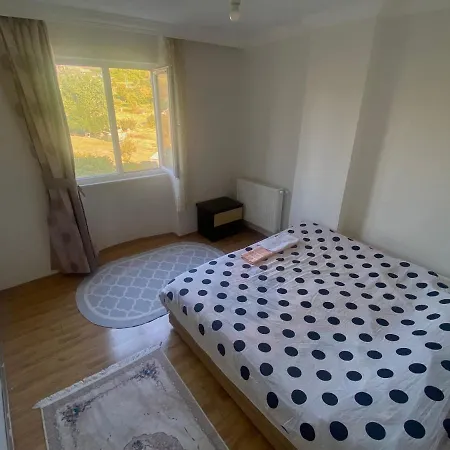 Spacious House Near The Airport Appartamento